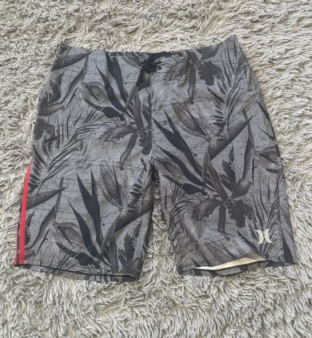 Hurley Board Shorts Mens Size 33 Gray Palm Graphic Phantom Surf Water Sports